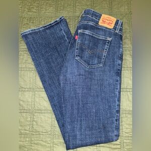 Women’s Levi Jeans